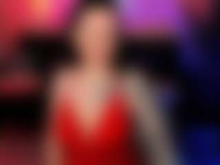 LisaSin MILF webcam performer live streaming