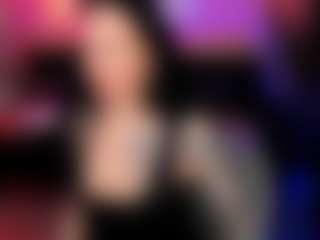 Live cam show with LisaSin - Flashing on Camsoda Late Night