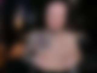 Live cam show with LisaSin - Big Ass MILF on instabang