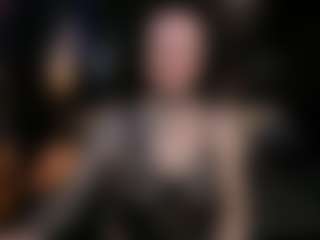 Live cam show with LisaSin - New Shaved Pussy on luckytryst.com