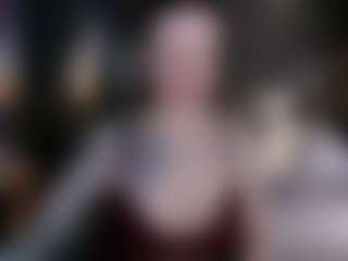 Live cam show with LisaSin - Big Tits MILF on Camsoda