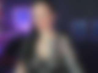 LisaSin MILF webcam performer live streaming