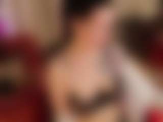 Live cam show with LisaSin - Green Eyes on SxyPornLive