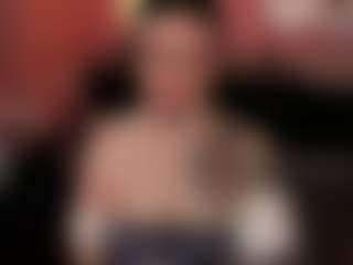 Live cam show with LisaSin - Raven Hair on WildCum