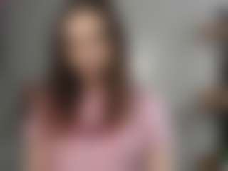 Live cam show with MadelineBerkhalter - Skinny on Dare Cams