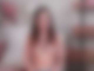 Live cam show with MadelineBerkhalter - Moaning on crypto-cams