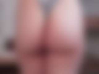 Live cam show with MadelineBerkhalter - Upskirt on Camsoda