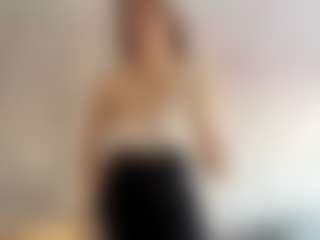 Live cam show with MaxineBrondyke - Girlnextdoor on sexylive.show
