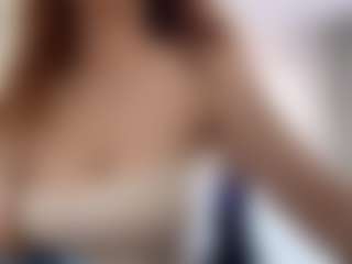 Live cam show with MaxineBrondyke - Girlnextdoor on Camsoda