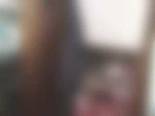 Live cam show with noeldelphine - Brown Hair on Camming Site