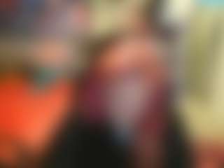 Live cam show with KattZombie666 - Average on Soda Cam