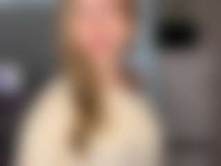 Live cam show with MyTrombetta - Tease Blonde Hair on AdultVida.com