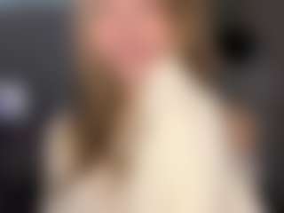 Live cam show with MyTrombetta - Fingers on Camsoda