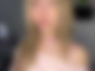 Live cam show with MyTrombetta - Fingers on Camsoda