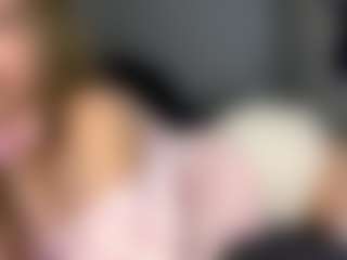 Live cam show with MyTrombetta - Cowgirl on friskycurves.com