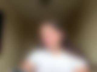 RoxyFragmin MILF webcam performer live streaming