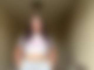 Live cam show with RoxyFragmin - Curvy MILF on AdultVida.com