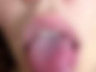 Live cam show with RoxyFragmin - Skinny MILF on liverealitysex.com
