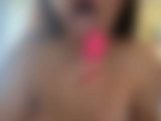 RoxyFragmin MILF webcam performer live streaming