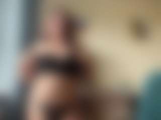Live cam show with RoxyFragmin - Middle Aged on Camsoda