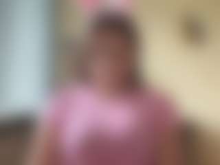 RoxyFragmin MILF webcam performer live streaming