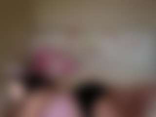 Live cam show with RoxyFragmin - Granny Big Tits on Gym Cam Girls