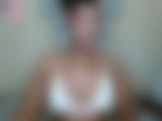 AlanaBest79's Live Sex Cam Show