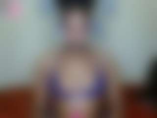 AlanaBest79's Live Sex Cam Show