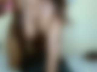 Live cam show with AlanaBest79 - Brown Eyes Brown Hair on Camsoda
