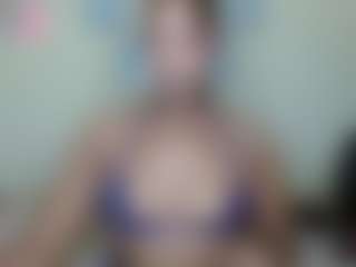 AlanaBest79's Live Sex Cam Show
