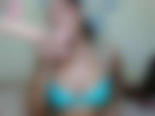 AlanaBest79's Live Sex Cam Show