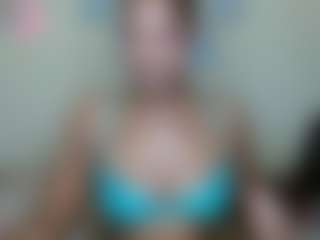 AlanaBest79's Live Sex Cam Show