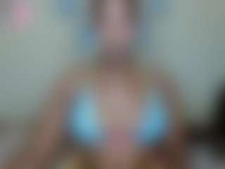 AlanaBest79's Live Sex Cam Show