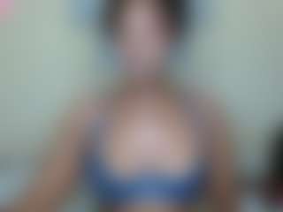 AlanaBest79's Live Sex Cam Show