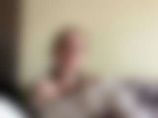 Live cam show with Nevena - Smoking on Camming Site