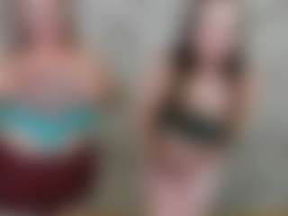 Live cam show with Aryanette - Orgasm on Camsoda