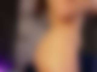 Live cam show with Christynne - Average on Strip Flash - Live Sex Shows