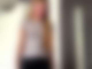 Live cam show with Stacy - Average on SinfulBabes