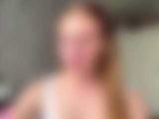 Live cam show with Stacy - Average on Camming Site