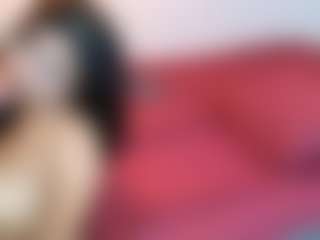 Live cam show with LoveVoltage - Brown Eyes on AdultVida.com
