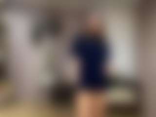 Live cam show with PennyMistrot - Lovense on AdultVida.com