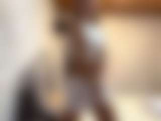 Live cam show with PennyMistrot - Green Eyes on livesuperchat.net