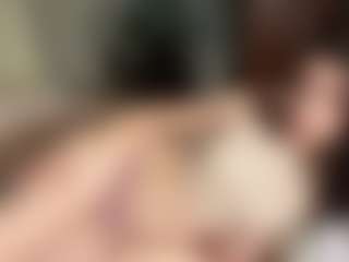 Live cam show with StepanieReagor - Brown Hair MILF on Camsoda