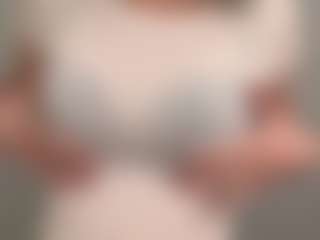 Live cam show with StepanieReagor - Butt Plug on CamClone