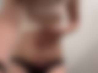 Live cam show with StepanieReagor - Middle Aged on Camsoda