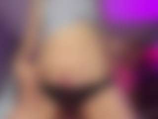 Live cam show with StepanieReagor - Middle Aged on Pornisteam.com