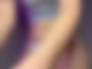 Live cam show with StepanieReagor - Facial on Gym Cam Girls