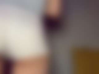 Live cam show with StepanieReagor - Granny on xDating