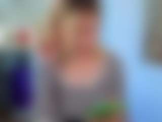 Live cam show with TabathaMihelich - Small on TottyGirls