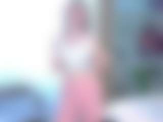Live cam show with Kandi - Public on slutload